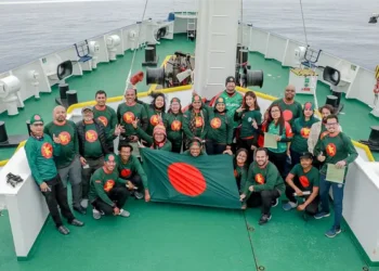 ২৭ বাংলাদেশির অ্যান্টার্কটিকা যাত্রা