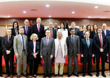 ভিসা সেন্টার দিল্লি থেকে সরাতে ইইউ কূটনীতিকদের অনুরোধ জানালেন ড. ইউনুস