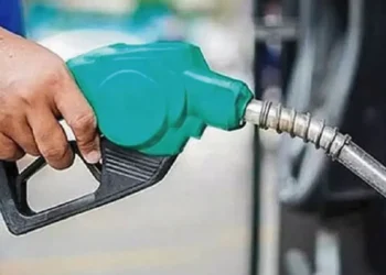দেশে জ্বালানি তেলের দাম কমলো