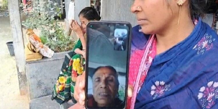 ভারতীয় মিডিয়ায় জোর করে হিন্দু নির্যাতনের গল্প, বিব্রত সংখ্যালঘু সম্প্রদায়ের মানুষ