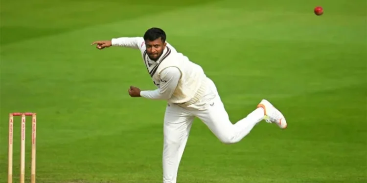 ইসিবির টুর্নামেন্ট : অবৈধ বোলিং অ্যাকশনে নিষিদ্ধ সাকিব