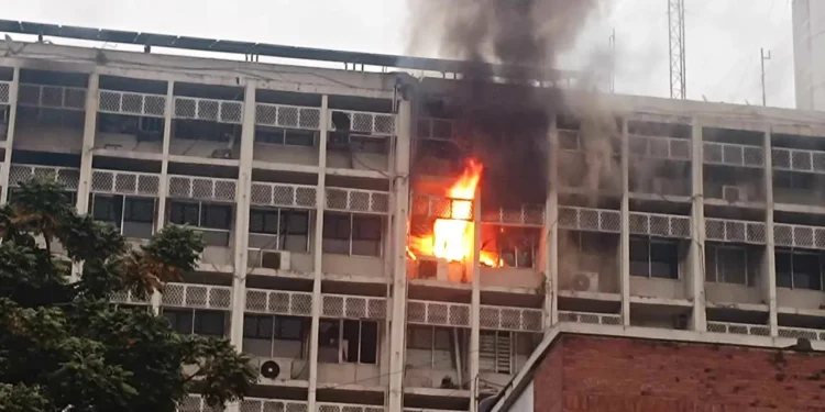 বৈদ্যুতিক লুজ কানেকশন থেকেই সচিবালয়ে অগ্নিকাণ্ড : তদন্ত কমিটি