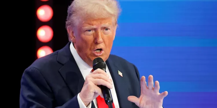 ট্রাম্পের নতুন সিদ্ধান্তে ১৬ লাখ ভারতীয় মার্কিন নাগরিকত্ব হারানাের শঙ্কায়