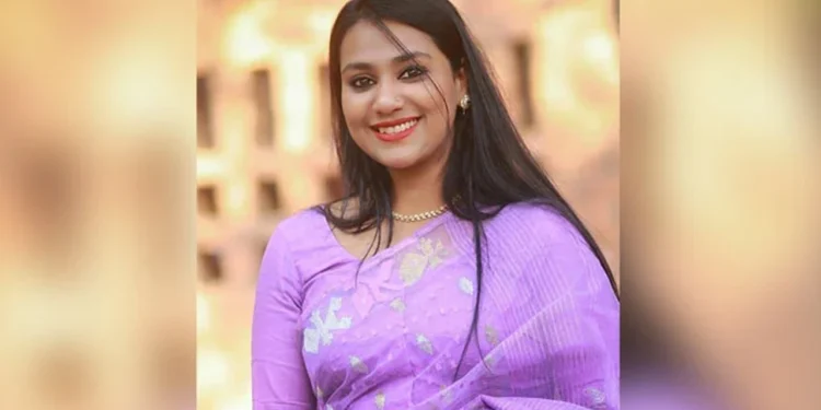 ভারতে পালানোর সময় আলোচিত ছাত্রলীগ নেত্রী নিশি সাতক্ষীরায় গ্রেপ্তার