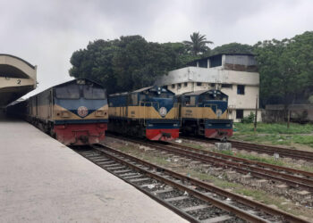 রেলের স্টাফদের কর্মবিরতি : বন্ধ সারাদেশের ট্রেন চলাচল