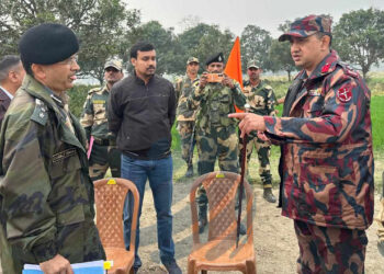 শিবগঞ্জ সীমান্তে বিজিবির বাধায় কাঁটাতারের বেড়া নির্মাণ বন্ধ করলো বিএসএফ