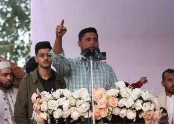 সিন্ডিকেটের হাতবদল হয়েছে বলার জন্য আপনি উপদেষ্টা হন নাই: হাসনাত আবদুল্লাহ