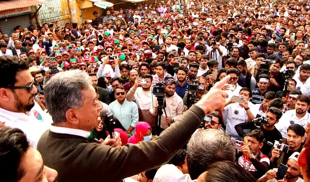 ফ্যাসিস্ট সরকারকে বিতাড়নের কৃতিত্ব একটি মহল হাইজ্যাকের চেষ্টা করছে : আমীর খসরু