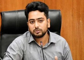 বিএনপির মহাসচিবের নিরপেক্ষ সরকারের দাবি আরেকটি ১/১১’র ইঙ্গিত: উপদেষ্টা নাহিদ ইসলাম