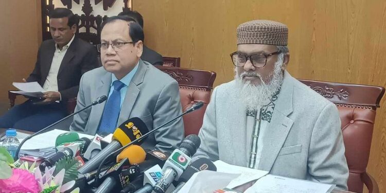 হজ ব্যবস্থাপনা নিয়ে বাংলাদেশের ওপর বিরক্ত সৌদি সরকার: ধর্ম উপদেষ্টা