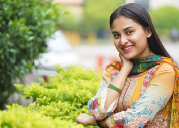 নতুন রূপে নতুন তটিনী