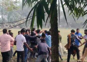 গোপালগঞ্জে সমন্বয়কদের ওপর ছাত্রলীগের হামলা