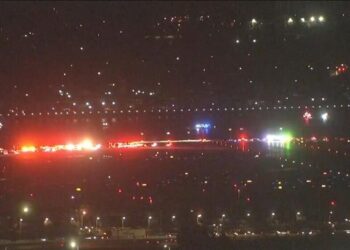 ওয়াশিংটনে দুই বিমানের সংঘর্ষ, নিহত ১৮