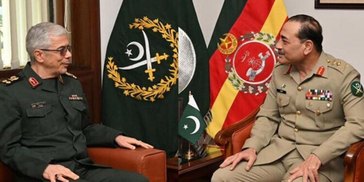 এবার যৌথ মহড়ায় জোট বাঁধল পাকিস্তান-ইরান