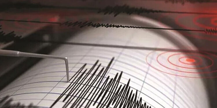 গভীর রাতে ভূমিকম্পে কেঁপে উঠলো রংপুর