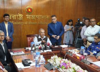 অন-অ্যারাইভাল ভিসা পাওয়া যাবে ১০ মিনিটে : স্বরাষ্ট্র উপদেষ্টা