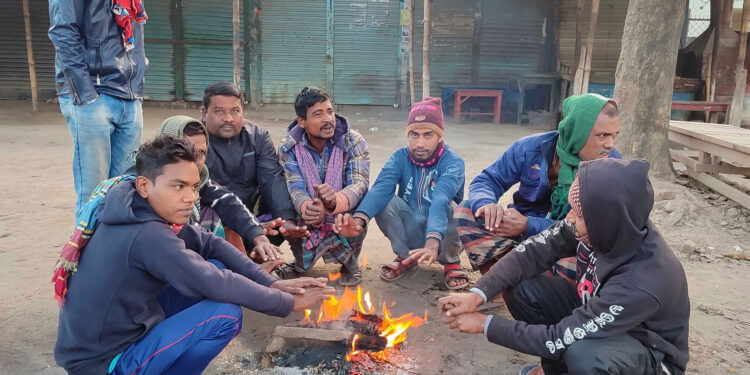 চুয়াডাঙ্গায় আবারো শৈত্যপ্রবাহ, আজকের সর্বনিম্ন তাপমাত্রা ৯.৬ ডিগ্রী সেলসিয়াস