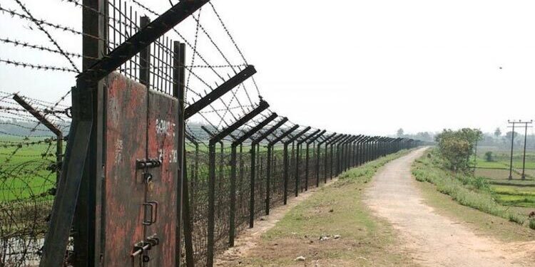 ভারতে অনুপ্রবেশকালে ১০ বাংলাদেশি আটক