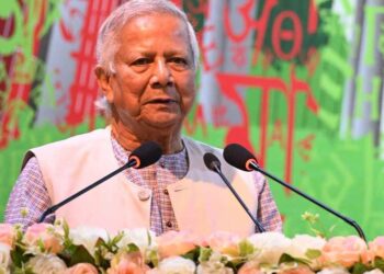 ইংরেজি শিখলেই বাংলা ভুলে যেতে হবে, এমনটি নয়: ড. ইউনূস