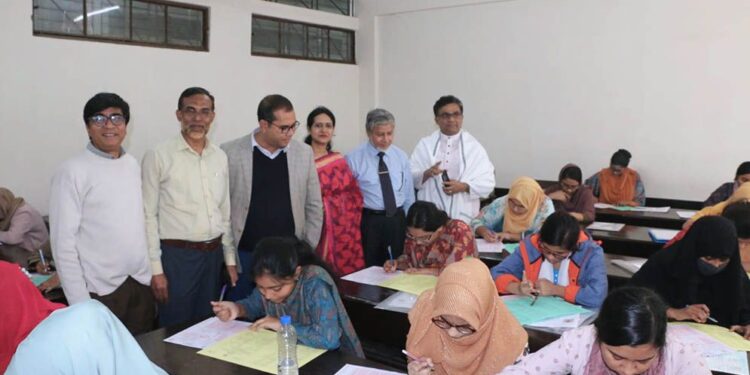 জাবিতে ‘ডি’ ইউনিটের ছাত্রীদের পরীক্ষা সম্পন্ন