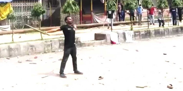 আবু সাঈদ হত্যা: বেরোবি ছাত্রলীগ নেতা রিমান্ডে