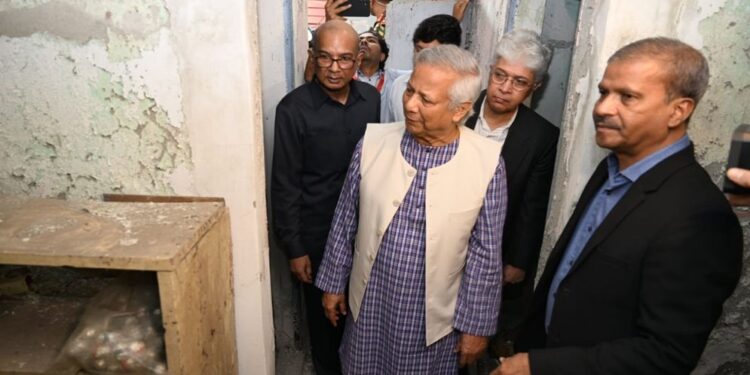 আয়নাঘরের সঙ্গে জড়িত সবার বিচার করা হবে: প্রধান উপদেষ্টা