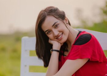 যেমন জীবনসঙ্গী খুঁজছেন আইশা খান