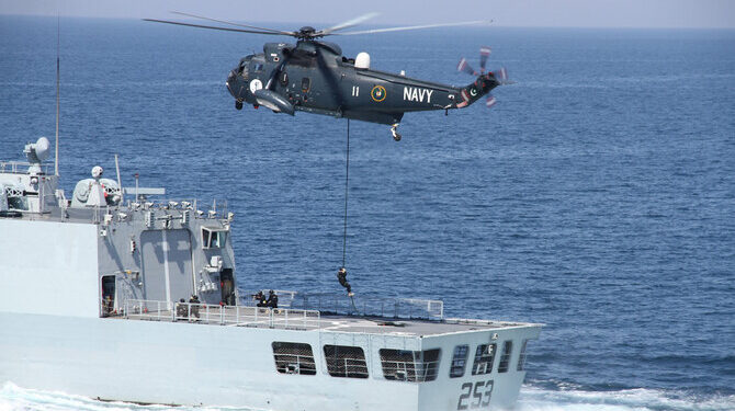 পাকিস্তানে বহুজাতিক নৌ মহড়ায় বাংলাদেশ, চীন ও যুক্তরাষ্ট্র