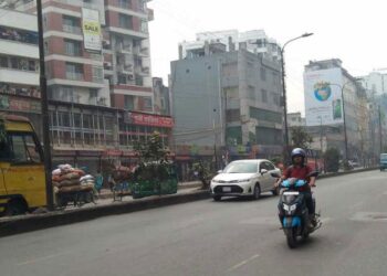 রাজধানীতে বাসের ‘কৃত্রিম সংকট’