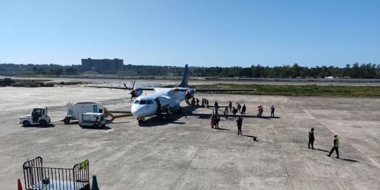 কক্সবাজারে বিমান ঘাঁটিতে দুর্বৃত্তদের হামলা