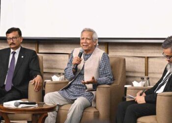 দুবাইয়ে প্রবাসীদের কথা শুনলেন প্রধান উপদেষ্টা