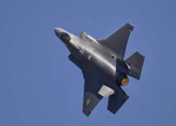 ভারতের কাছে এফ-৩৫ বিক্রির ট্রাম্পের প্রস্তাবে ক্ষুব্ধ পাকিস্তান