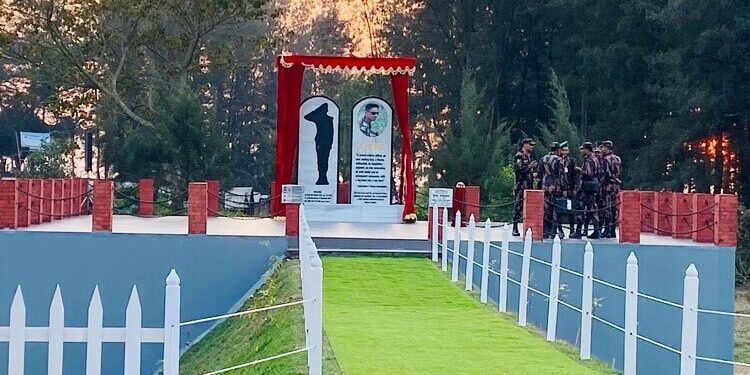 মেরিন ড্রাইভে মেজর সিনহা স্মৃতিফলক উদ্বোধন