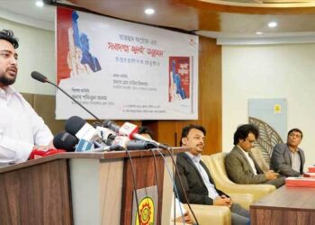 ছাত্র-জনতার দখলে থাকবে রাজপথ: নাহিদ