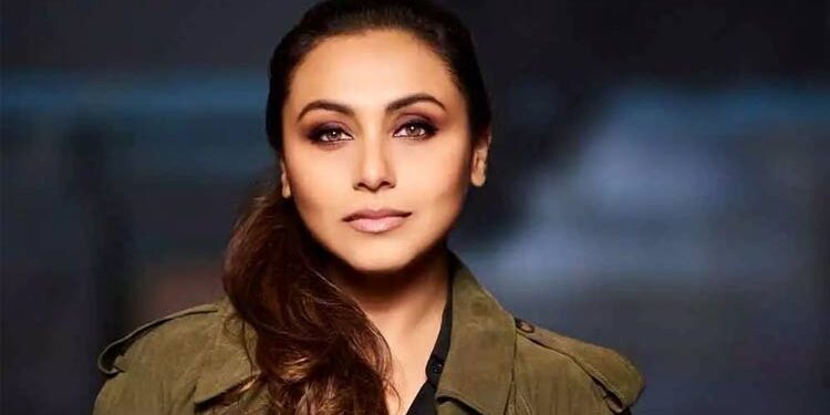 মধ্যরাতে অনিল কাপুরের বাড়িতে রানি মুখার্জি