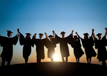 বাংলাদেশি শিক্ষার্থীদের জন্য বিদেশে সেরা ৫ স্কলারশিপ