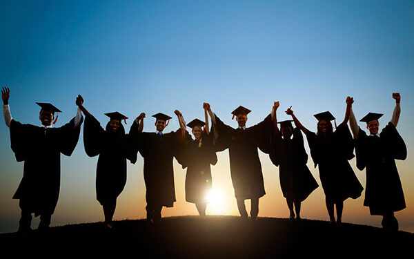 বাংলাদেশি শিক্ষার্থীদের জন্য বিদেশে সেরা ৫ স্কলারশিপ