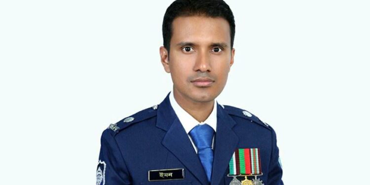 ডিবির হেফাজতে এসপি তানভীর