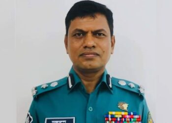 ৫ দিনের রিমান্ডে পুলিশ কমিশনার নজরুল