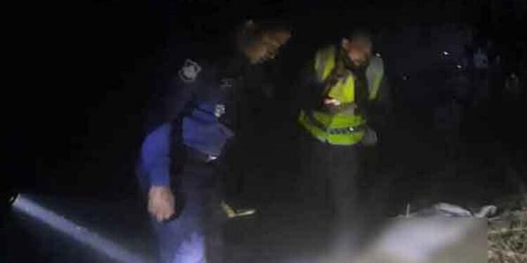 শৈলকূপায় ‘ট্রিপল মার্ডার’ ঘিরে নানামুখী রহস্য