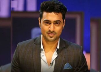 বাংলাদেশ সীমান্তে কাঁটাতার প্রসঙ্গে যা করলেন দেব