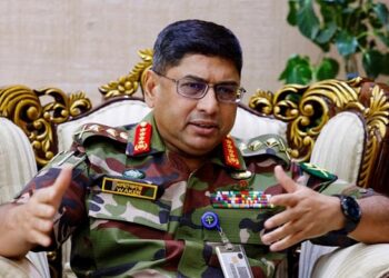 গুজব-ভুল তথ্য ছড়ানো হচ্ছে, বিভ্রান্ত হওয়া যাবে না: সেনাপ্রধান