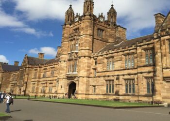 বিদেশে উচ্চশিক্ষার জন্য ২০২৫ সালের সেরা ৫ দেশ