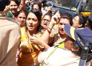 বিনা শাস্তিতে খুন করার অনুমতি চাইলেন ভারতীয় নেত্রী