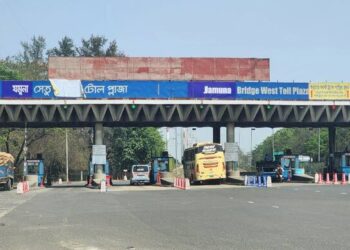 যমুনায় একদিনে ৩৫ হাজার যান পারাপার