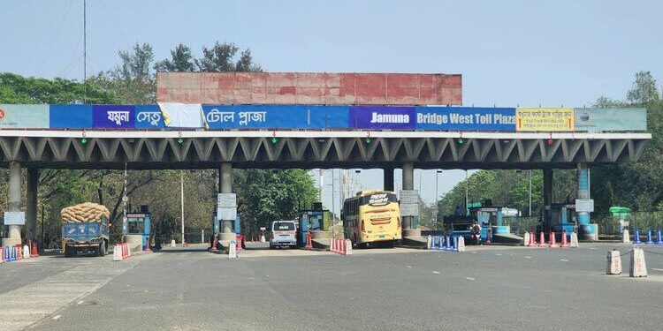 যমুনায় একদিনে ৩৫ হাজার যান পারাপার