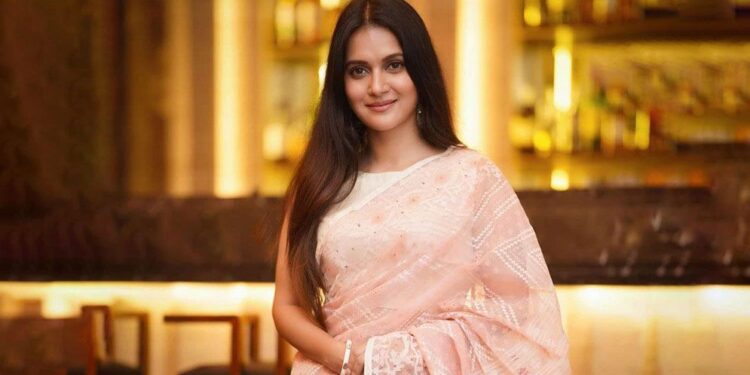 কলকাতার সহশিল্পীদের নিয়ে যা বললেন মিথিলা