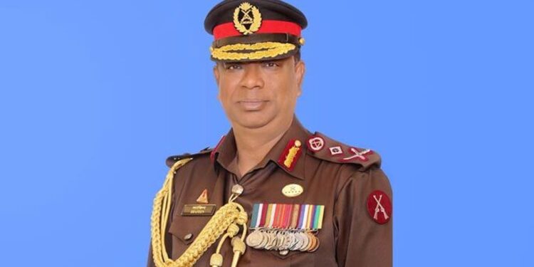 সাবেক বিজিবিপ্রধান সাফিনুলের দেশত্যাগে নিষেধাজ্ঞা