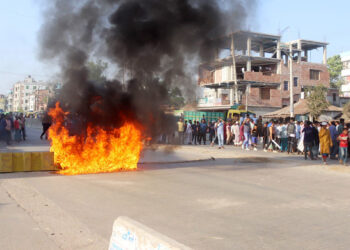 বগুড়ায় সড়ক দুর্ঘটনায় নিহত ৩, মহাসড়ক অবরোধ