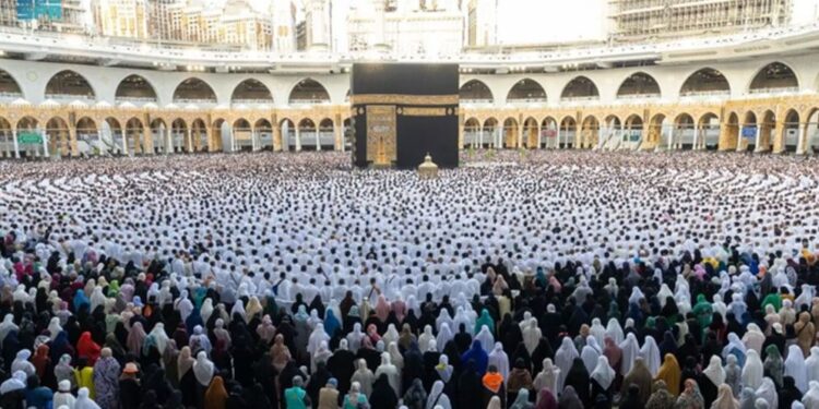 সৌদিসহ ১১ দেশে আজ ঈদ, মিসরসহ ১৪টিতে কাল